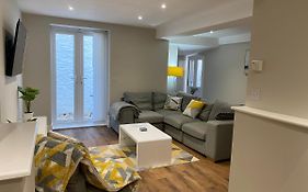 Apartment At Regent Place